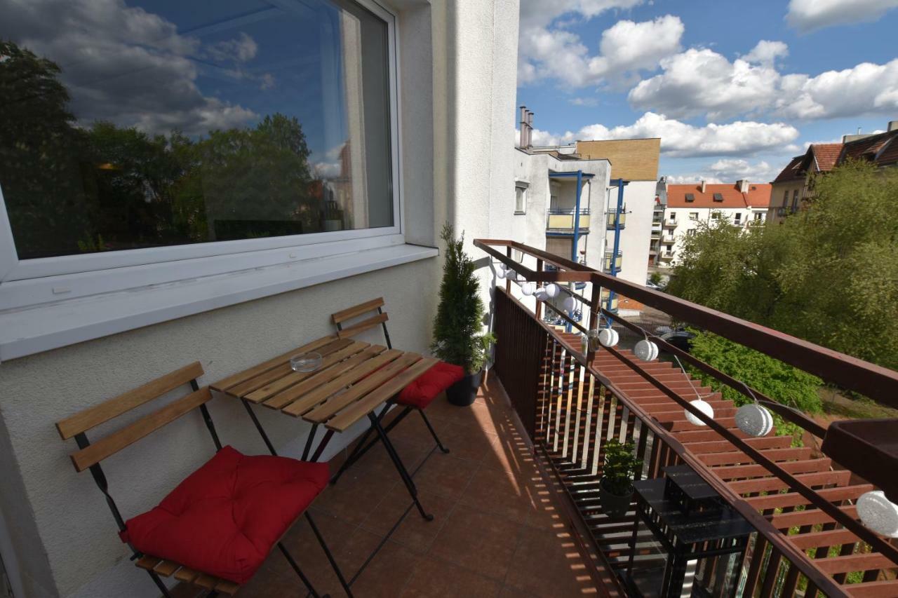 Апартаменты Apartament Rosso Торунь Экстерьер фото